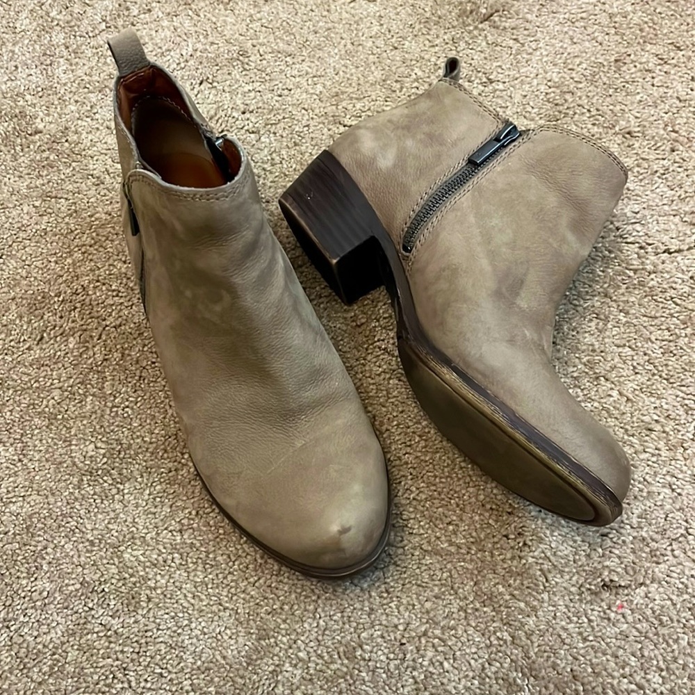 Lucky Booties size 8